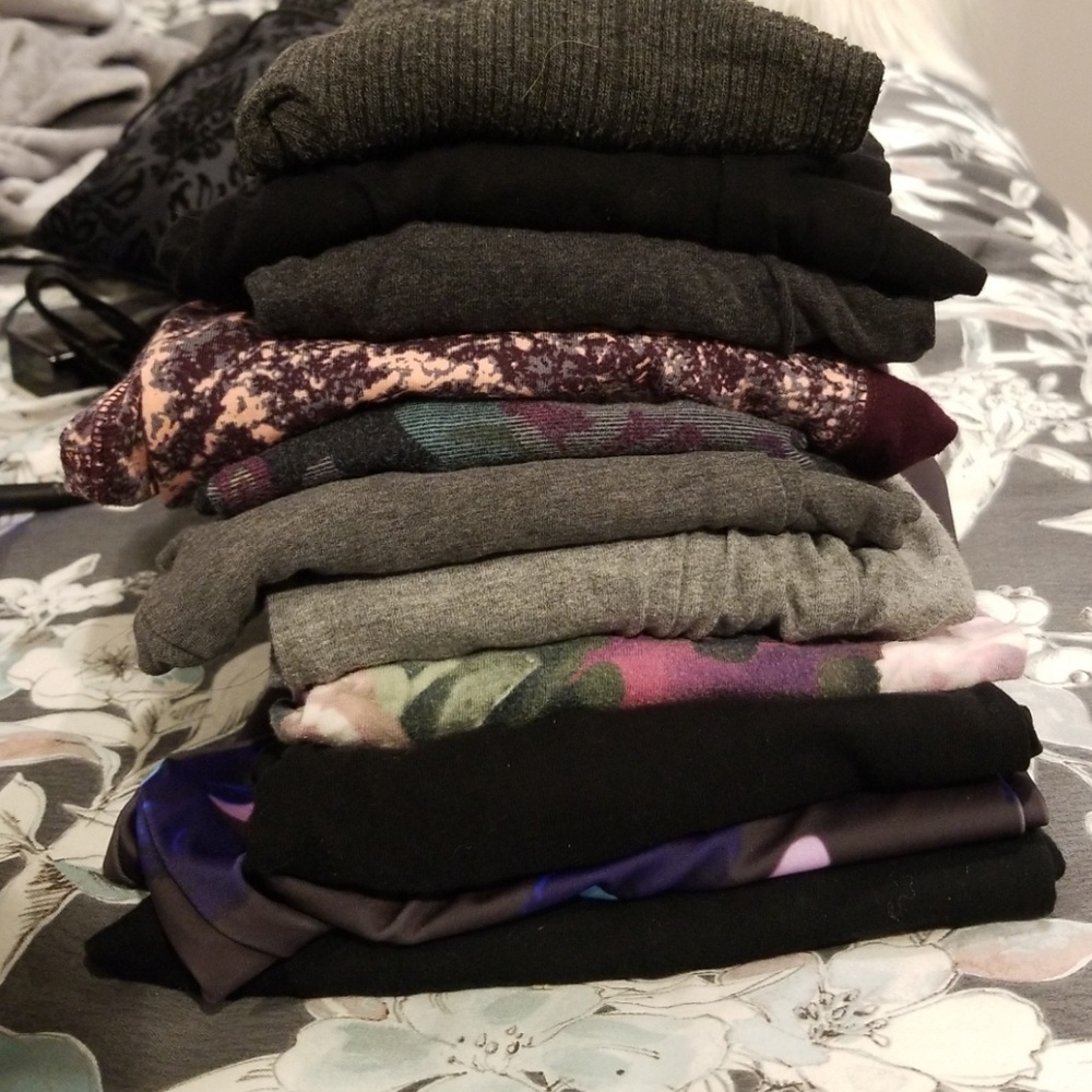 11 pairs of leggings